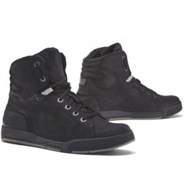 FORMA SWIFT DRY BLACK BOOTS