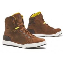 FORMA SWIFT DRY BROWN BOOTS